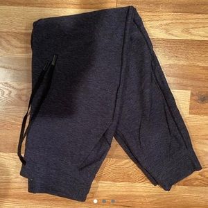 Lululemon “Ready to Rulu Jogger”